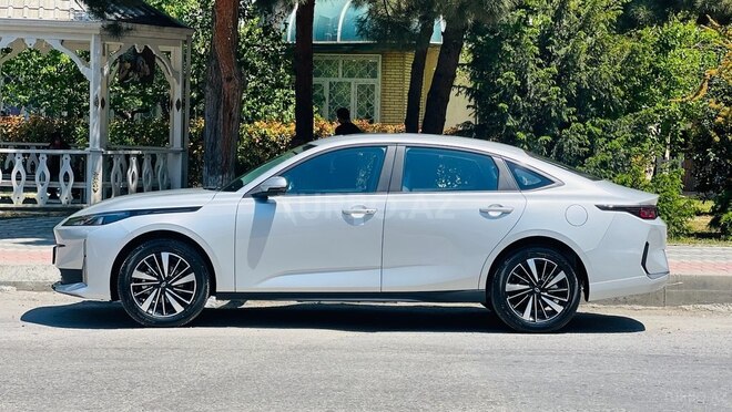Changan Qiyuan A05 2025, 0 km - 1.5 л - Bakı