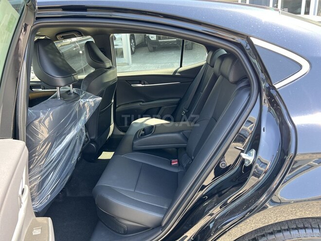 Toyota Camry-7