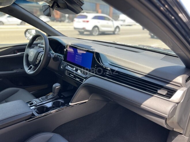 Toyota Camry-9