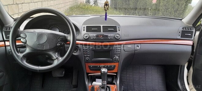 Mercedes E 220 d 2008, 384,000 km - 2.2 l - Bakı