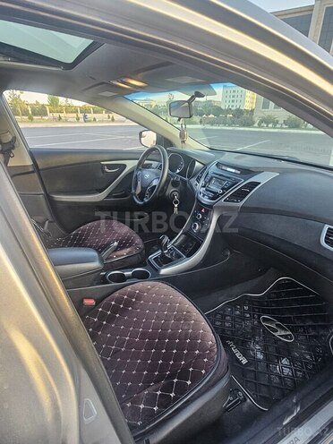 Hyundai Elantra 2015, 150,000 km - 1.8 л - Bakı
