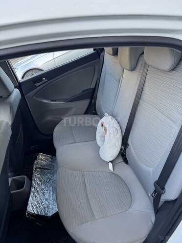 Hyundai Accent 2015, 193,461 km - 1.6 l - Bakı