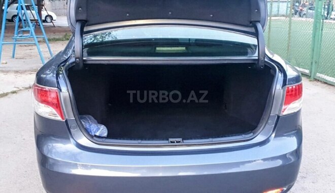 Toyota Avensis 2011, 260,000 km - 2.0 l - Bakı