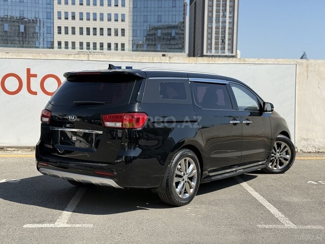 Kia Carnival-3