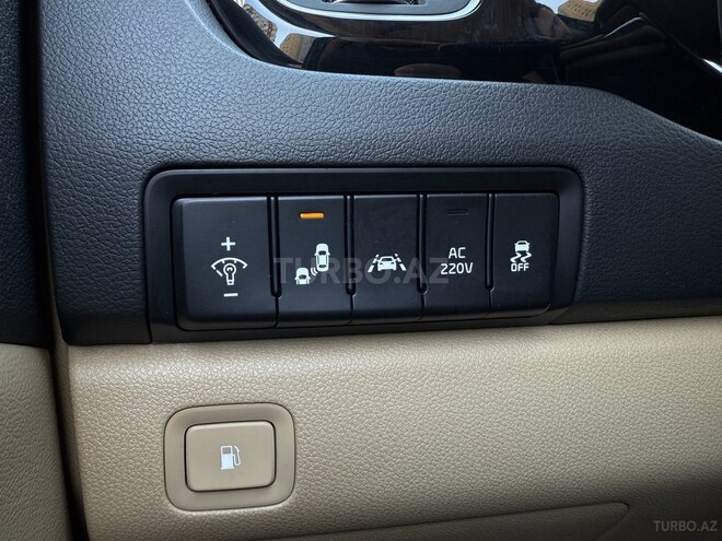 Kia Carnival-18