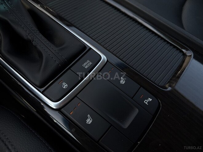 Kia K5-13