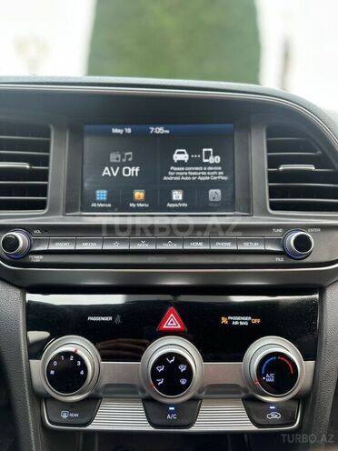 Hyundai Elantra 2018, 140,000 km - 2.0 l - Gəncə