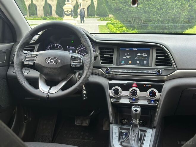 Hyundai Elantra 2018, 140,000 km - 2.0 l - Gəncə
