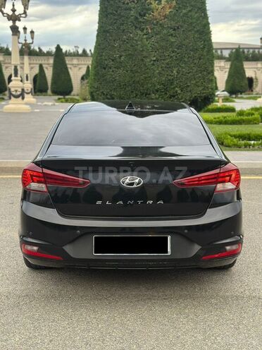 Hyundai Elantra 2018, 140,000 km - 2.0 l - Gəncə
