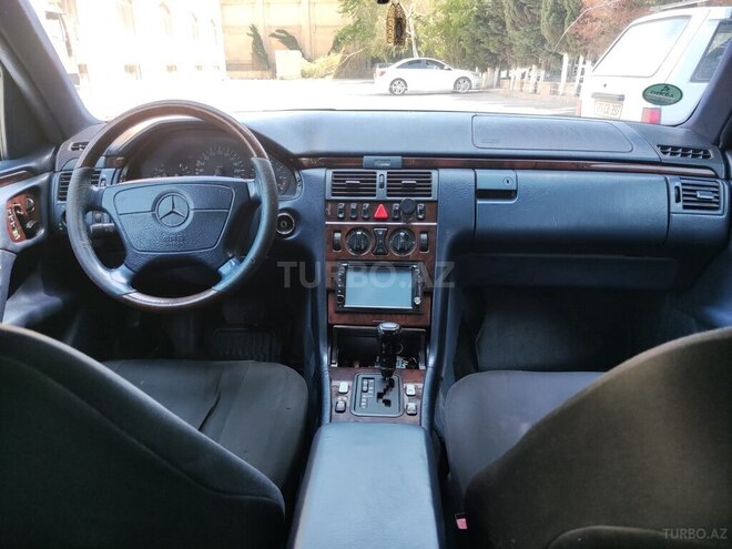 Mercedes E 230 1997, 550,000 km - 2.3 l - Bakı