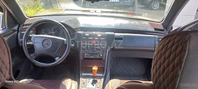 Mercedes E 200 1996, 265,000 km - 2.0 l - Şəmkir