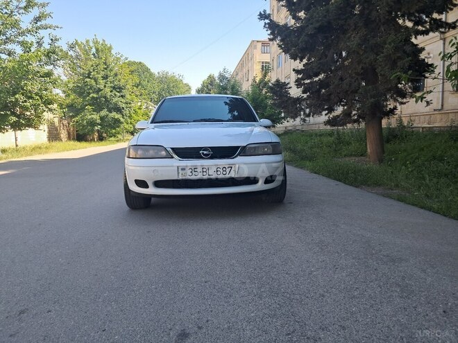 Opel Vectra 2000, 350,000 km - 1.8 l - Qazax