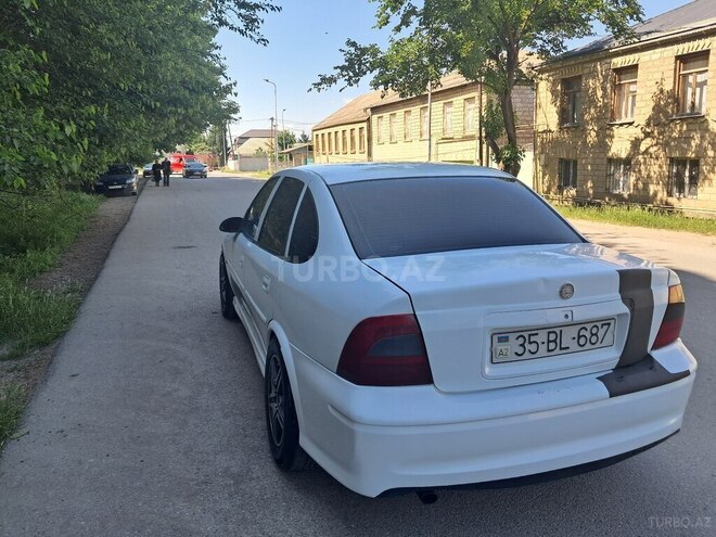 Opel Vectra 2000, 350,000 km - 1.8 l - Qazax