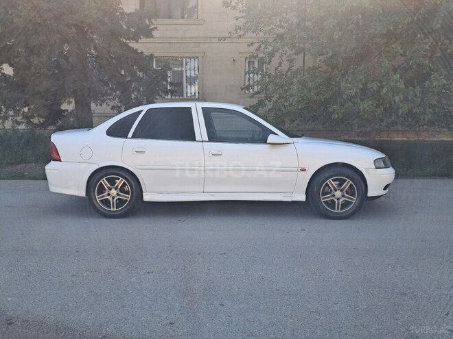 Opel Vectra 2000, 350,000 km - 1.8 l - Qazax