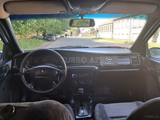 Opel Vectra 2000, 350,000 km - 1.8 l - Qazax