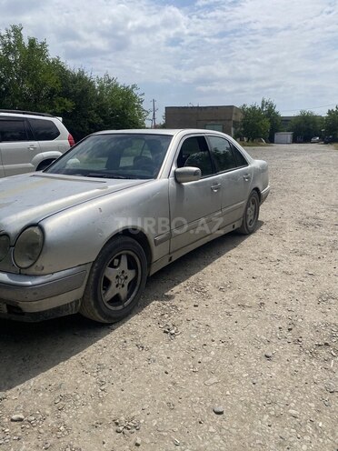 Mercedes E 300 d 1997, 845,455 km - 3.0 l - Mingəçevir