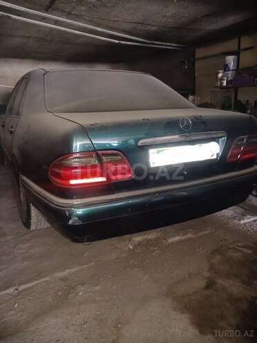 Mercedes E 230 1996, 141,741 km - 2.3 l - Bakı