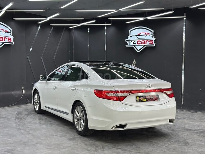 Hyundai Azera-8