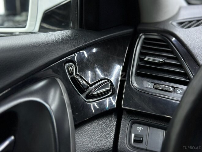 Hyundai Azera-17