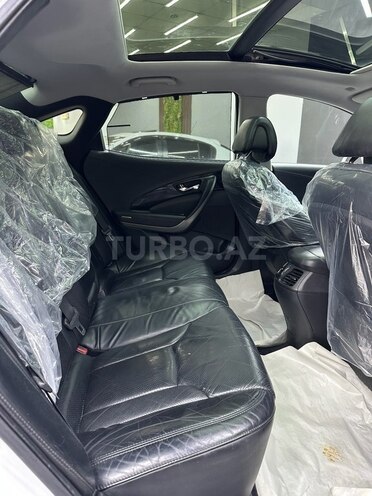 Hyundai Azera-10