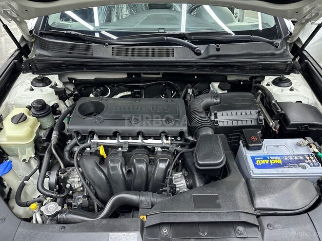 Hyundai Azera-14