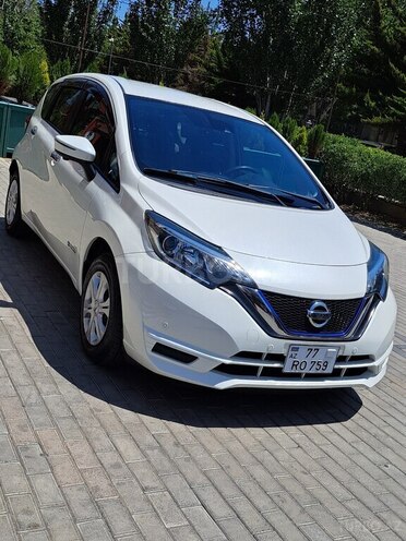 Nissan Note-1