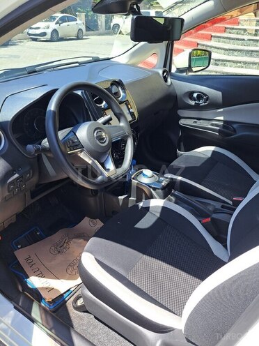 Nissan Note-8