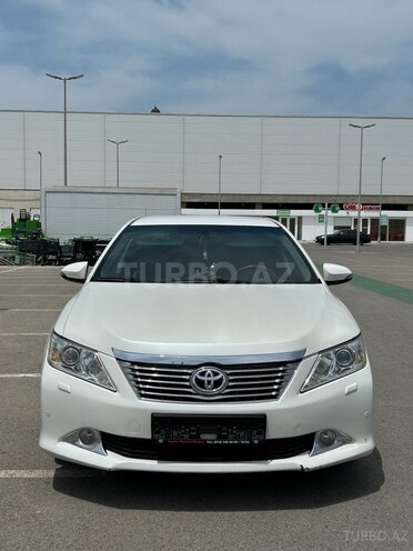 Toyota Camry-1