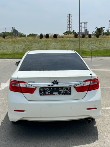 Toyota Camry-2