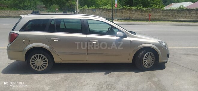 Opel Astra 2006, 350,000 km - 1.3 l - Şəki