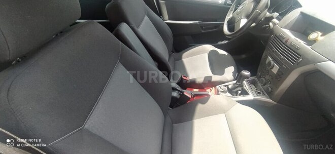 Opel Astra 2006, 350,000 km - 1.3 l - Şəki