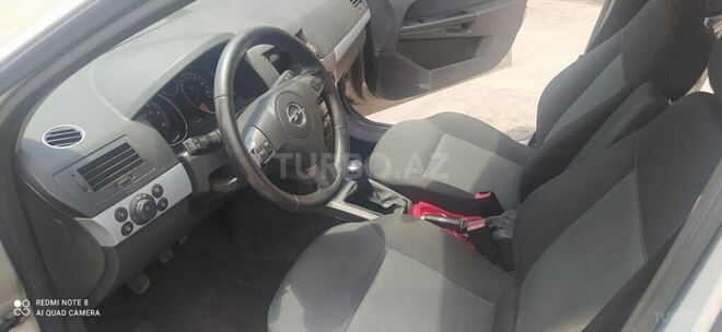 Opel Astra 2006, 350,000 km - 1.3 l - Şəki