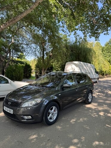 Kia Ceed 2009, 370,000 km - 1.6 л - Ağcabədi