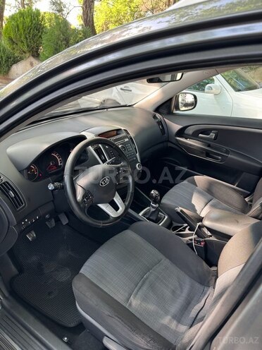 Kia Ceed 2009, 370,000 km - 1.6 л - Ağcabədi