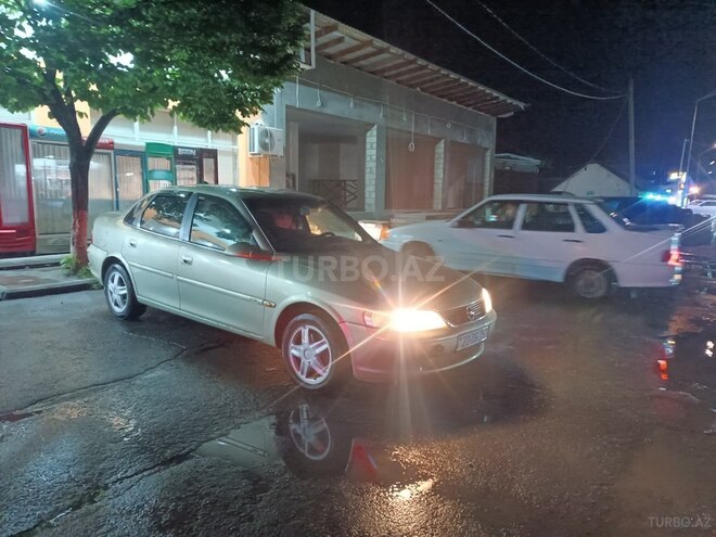 Opel Vectra 1996, 500,000 km - 2.0 l - Bakı