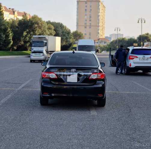 Toyota Corolla 2011, 294,000 km - 1.8 л - Bakı