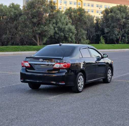 Toyota Corolla 2011, 294,000 km - 1.8 л - Bakı