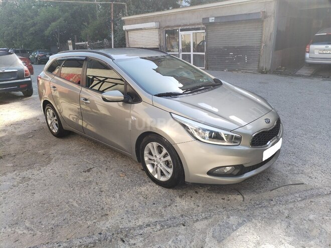 Kia  2012, 270,000 km - 1.4 l - Bakı