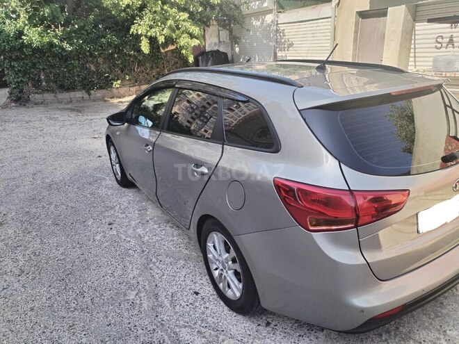 Kia  2012, 270,000 km - 1.4 l - Bakı