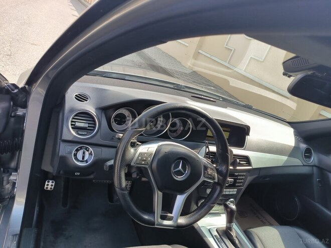 Mercedes C 300 2012, 220,000 km - 3.5 l - Bakı