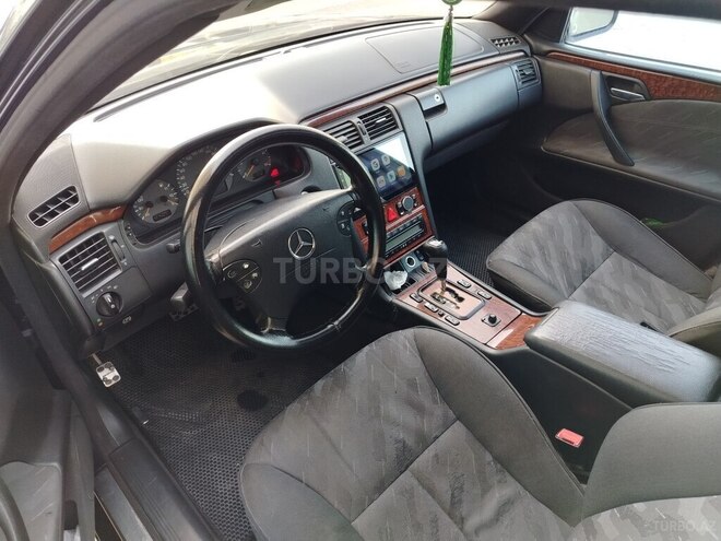 Mercedes E 220 d 2001, 452,326 km - 2.2 l - Bakı