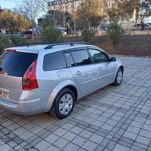 Renault Megane-7