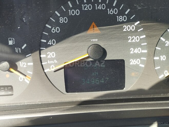 Mercedes E 240 2001, 349,647 km - 2.6 l - Beyləqan