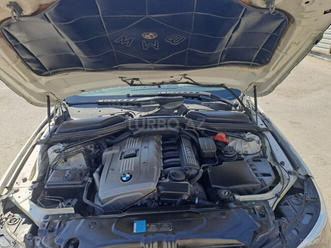 BMW 523 2007, 212,000 km - 2.5 l - Bakı