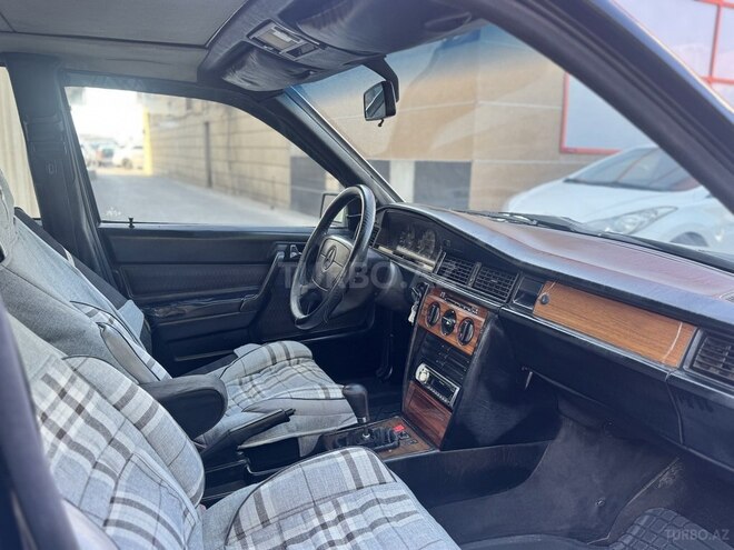 Mercedes 190 1993, 310,000 km - 2.0 l - Sumqayıt