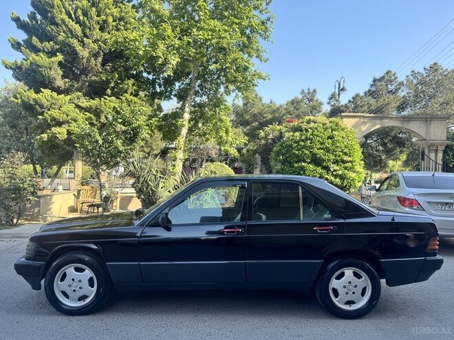 Mercedes 190 1993, 310,000 km - 2.0 l - Sumqayıt