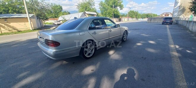 Mercedes E 240 2000, 379,011 km - 2.4 l - İsmayıllı