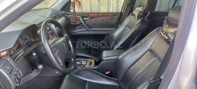 Mercedes E 240 2000, 379,011 km - 2.4 l - İsmayıllı