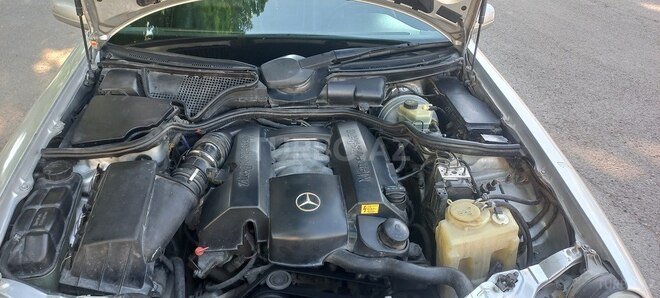 Mercedes E 240 2000, 379,011 km - 2.4 l - İsmayıllı