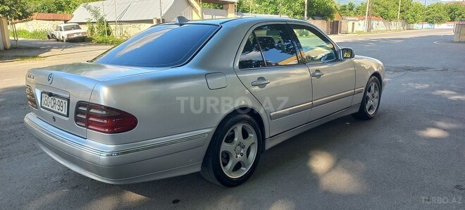 Mercedes E 240 2000, 379,011 km - 2.4 l - İsmayıllı